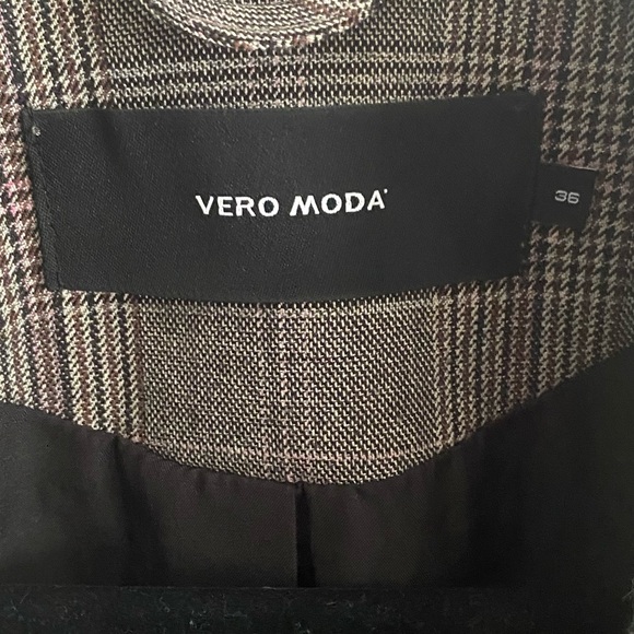 Vero Moda Tweed Blazer - Picture 2 of 5